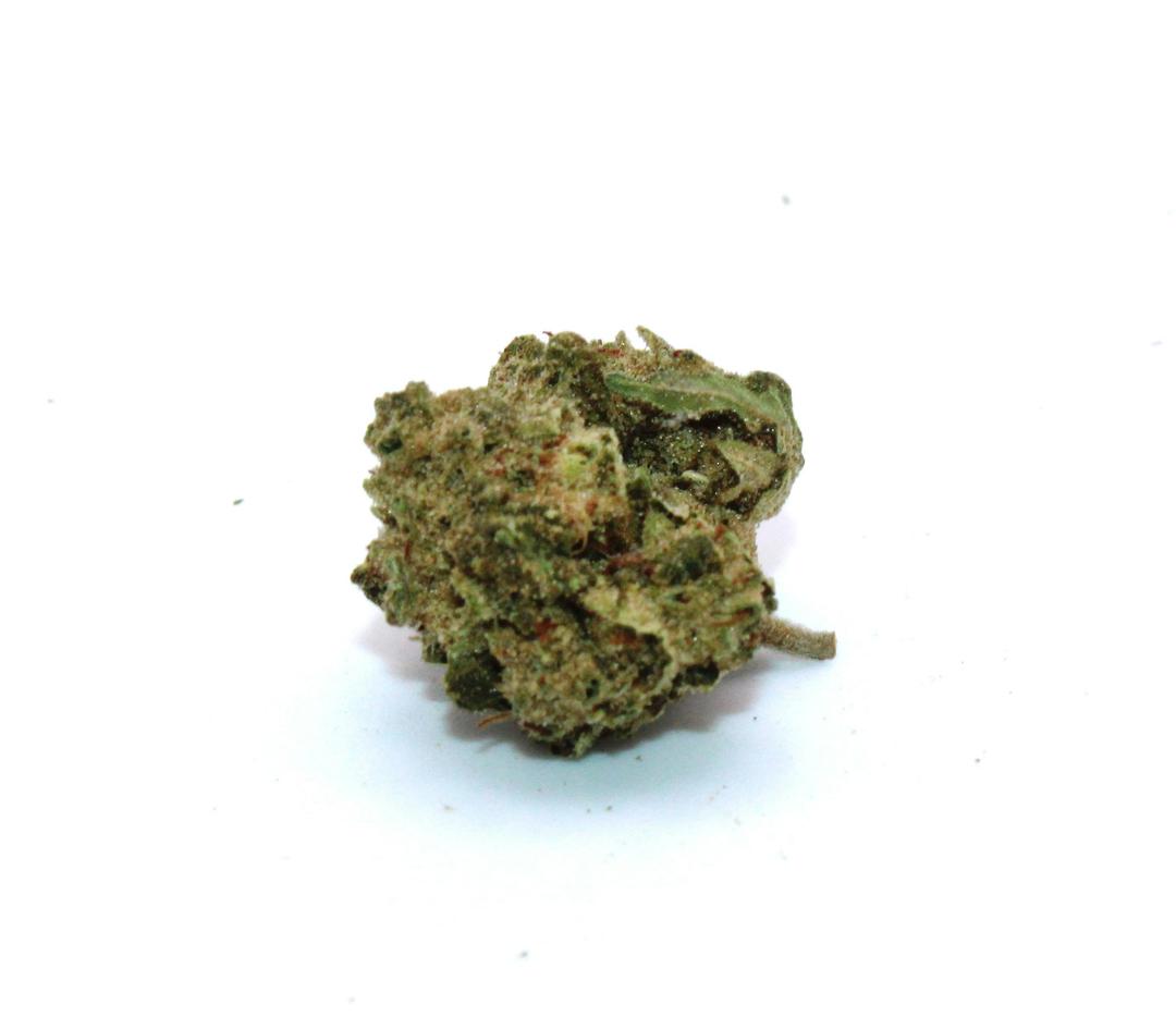Strawberry Banana Smalls 8th/3.5Grams(25%THC,INDICA)