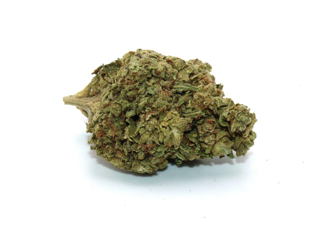 Wedding Cake Smalls 8th/3.5Grams(30%THC,HYBRID)