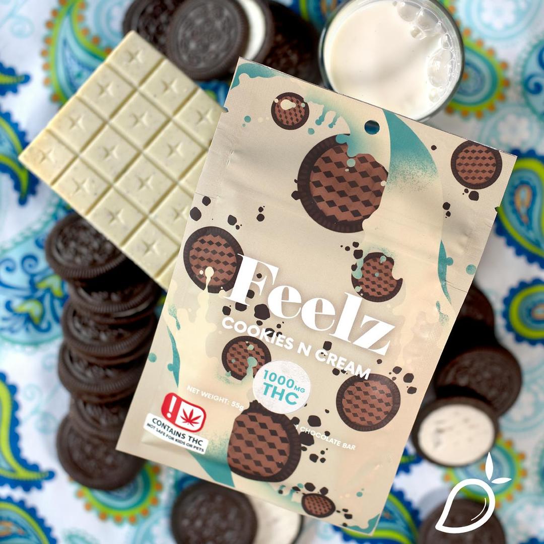 1000mg Cookies N Cream Chocolate Bar