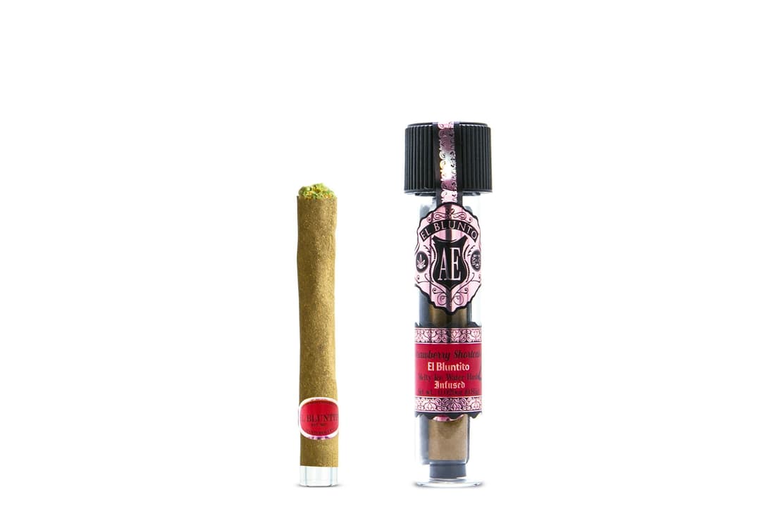 El Bluntito - Strawberry Shortcake - .85G - Hash Infused Mini Blunt