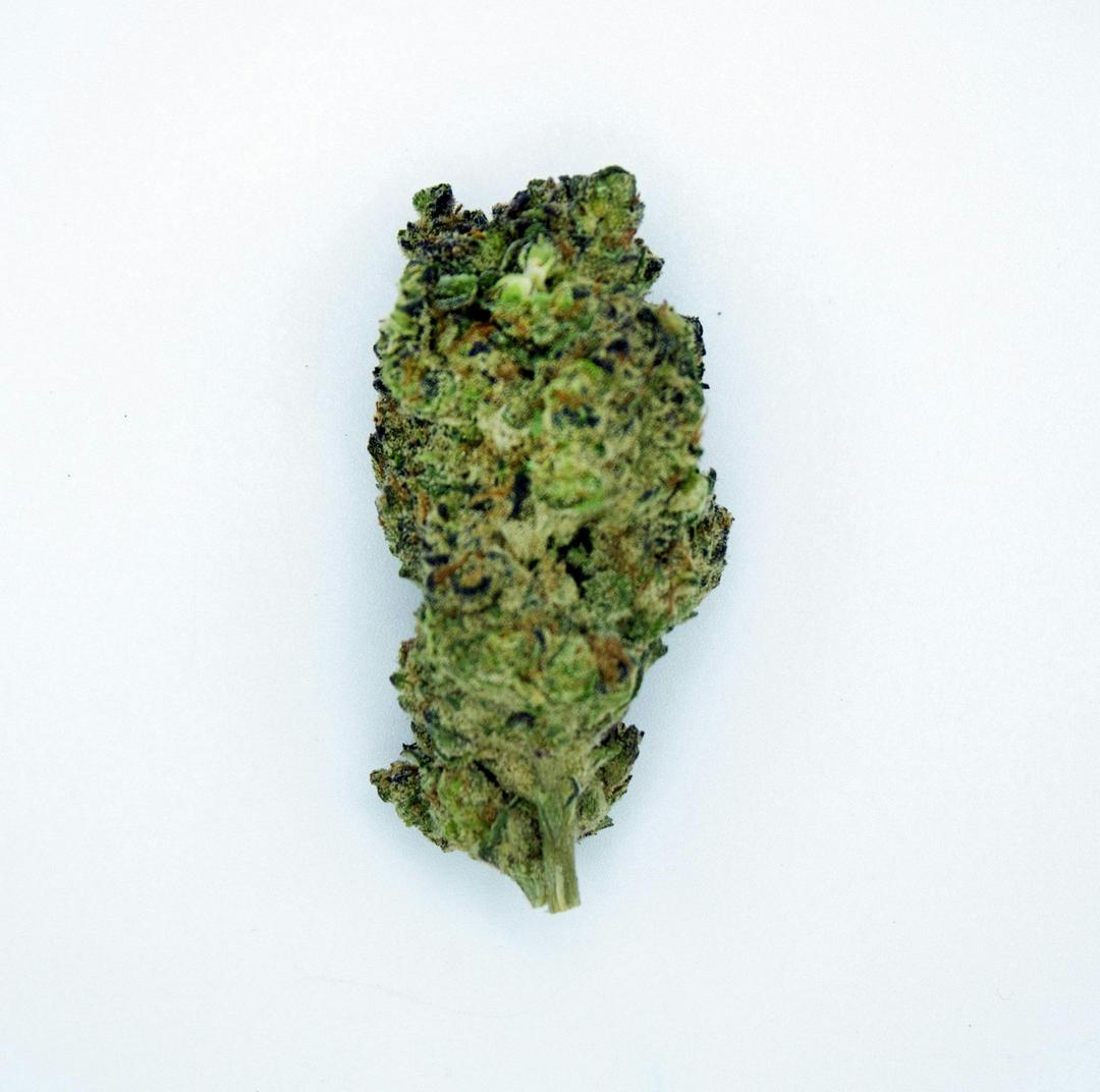 Forbidden Fruit 1/2 Ounce/14Grams(30%THC,INDICA)