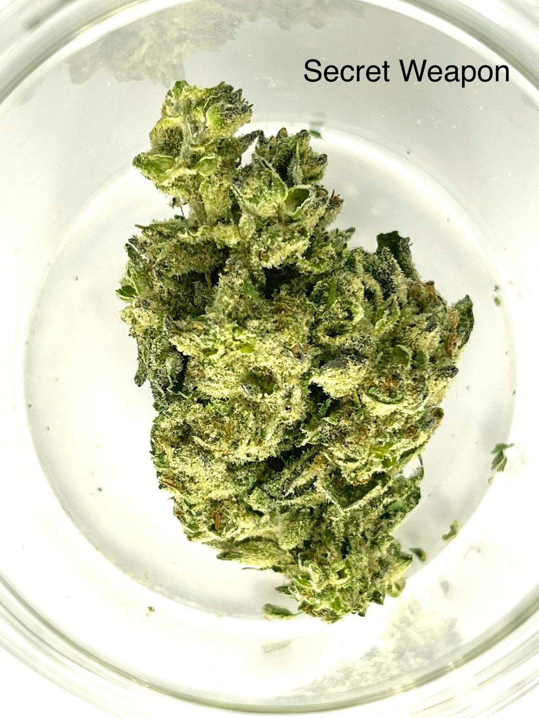 Secret Weapon 8th/3.5 Grams(31%THC,SATIVA)