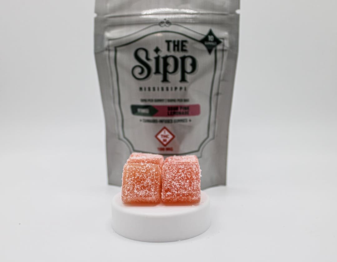 The Sipp: Sour Pink Lemonade Gummies - 100mg (10pk)