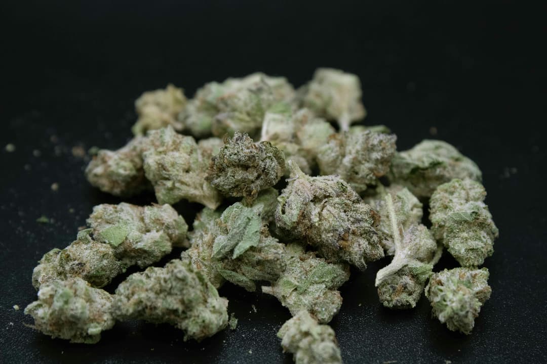 Blue Dream Smalls 8th/3.5Grams(28%THC,SATIVA)