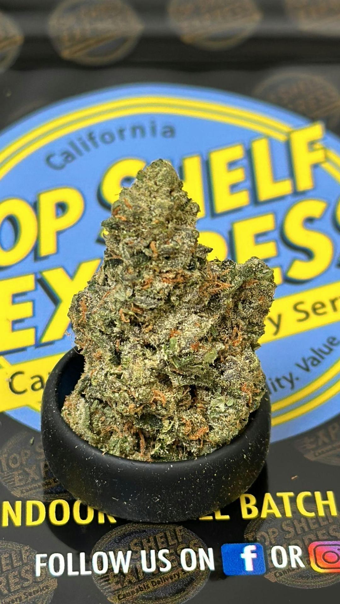 Gasolina **BLOW OUT SALE $25 AN EIGHTH**
