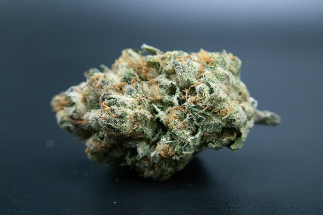 Cherry Dosi 8th/3.5Grams(28%THC,HYBRID)
