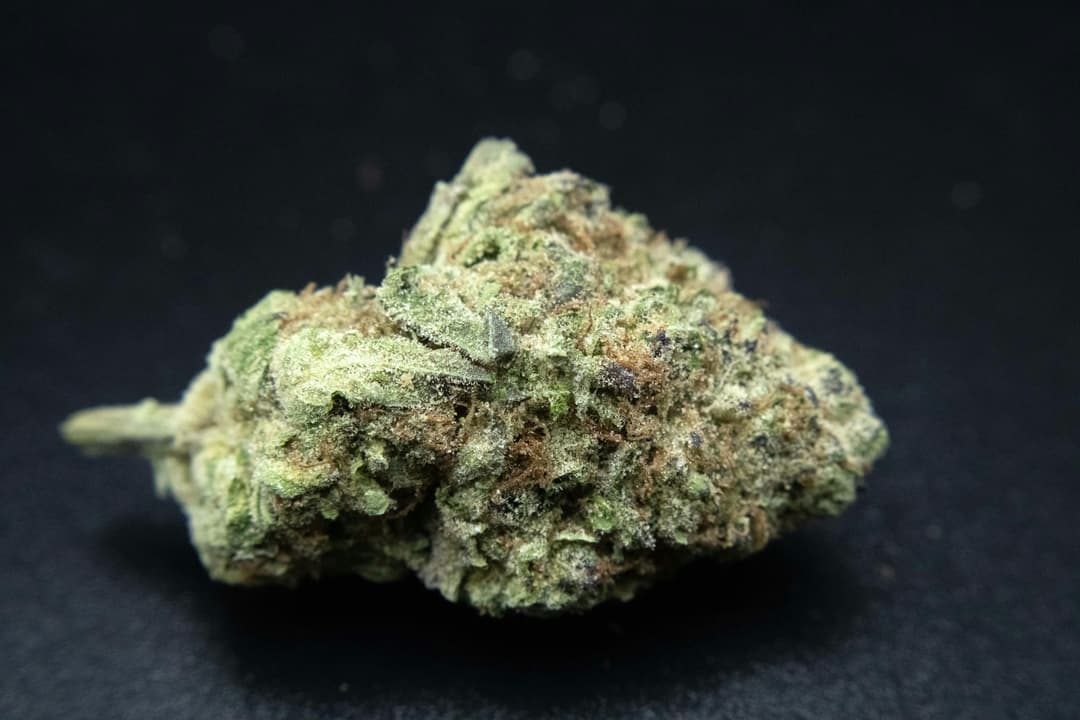 Space Queen Ounce/28.3Grams(28%THC, Sativa)