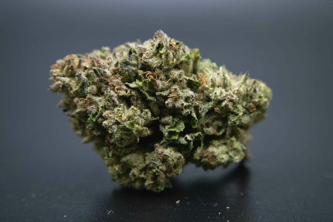 Life Hack Smalls 8th/3.5Grams(31%THC, Indica)