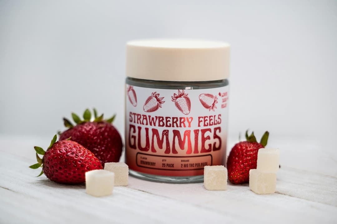 Strawberry Feels Gummies 100mg